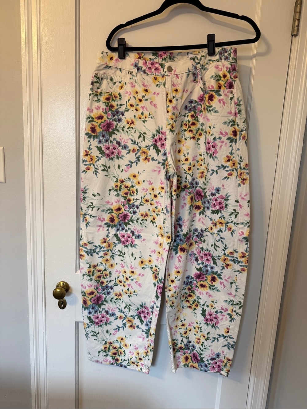GAP White Floral-Print women’s high rise Jeans